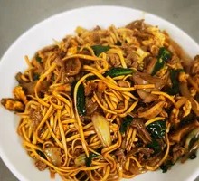 Three Delicacies Stir-Fried Noodles