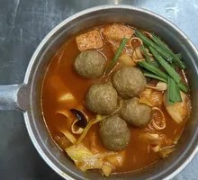 Tomato Beef Meatball Rice Noodles