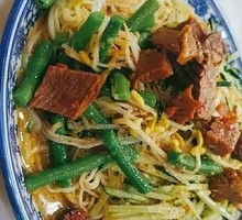 Pork Liver and Pork Shreds Noodles