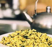 Stir-fried Eggs with Wild Garlic