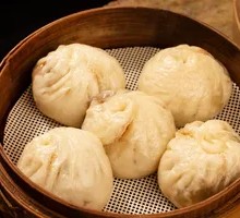 Hongjie's Braised Pork Buns