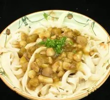 Vegetarian Daoxiao Noodles