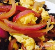 Onion and Egg Rice Bowl