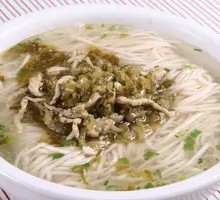 Pickled Cabbage and Pork Noodles