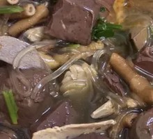 Duck Blood and Rice Crackers Soup