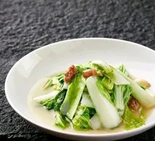 Fried Pork Crumbs with Chinese Cabbage