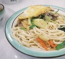 Scallion Stir-Fried Lamb Noodles