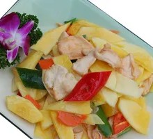 Potato Stir-fried with Pork Slices