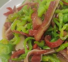 Green Pepper Stir-fried Pig Ear