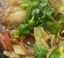 Three Delicacies Pot Stewed Potato Noodles