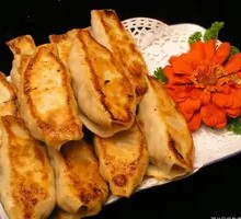 Qijiawan Beef Dumpling Pan-Fry