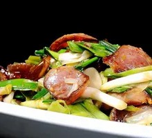 Garlic Stir-fried Sausage