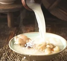 Old Mother's Pig Trotter Soup