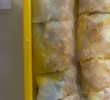 Oil-fried egg rice noodle roll