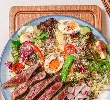 Classic Grain-Fed Sirloin Salad