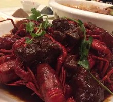 Sauce-braised Lobster with Pork Bones