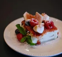 Berry Tiramisu