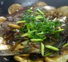 Earth Pot Crucian Carp