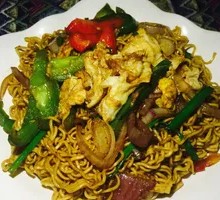 Three Delicacies Stir-Fried Noodles