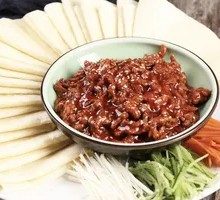 Beijing-style Shredded Pork in Soy Sauce