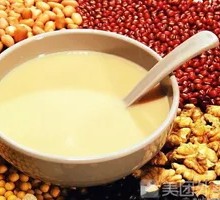 Freshly Ground Black Sesame Soy Milk