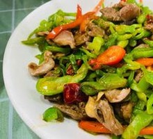 Green Pepper Chicken Offal Stir-fry