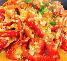 Signature Golden Soup Garlic Lobster