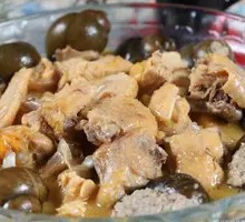 Stewed Chicken with Snails