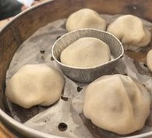 Black Pork Chicken Broth Dumplings