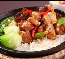 Braised Pork Ribs Claypot Rice