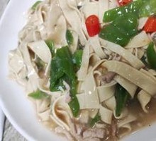 Green Pepper and Dried Tofu