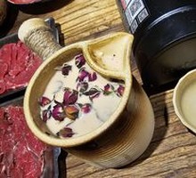 Fresh Flower Milk Tea from Yunnan