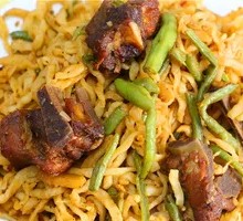 Sauce-Flavored Spare Ribs Noodles