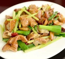 Scallion Stir-fried Intestines
