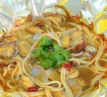 Enoki Mushroom and Clam Noodles