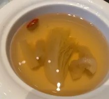 Golden Soup with Shark's Fin