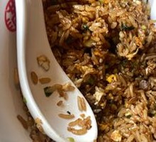 Beef Fried Rice in Wooden Bucket