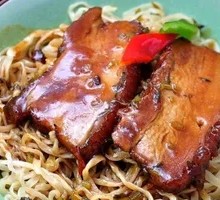 Braised Pork Noodles