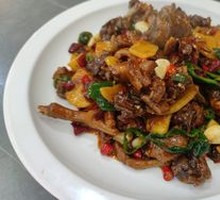 Potato Stir-Fried Chicken