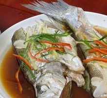 Steamed Large White Fish