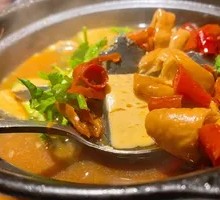Stinky Tofu and Intestine Stew