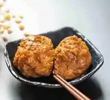 Pig Skin and Meatball Noodles