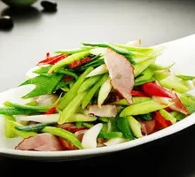 Stir-fried Green Garlic with Dried Tofu and Salted Pork