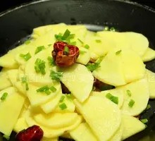 Spicy Potatoes in Dry Pot