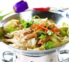Spicy Pot-Braised Cabbage