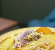 Braised Pork Bones with Sour Cabbage