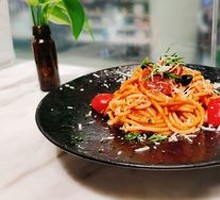 Classic Bolognese Spaghetti