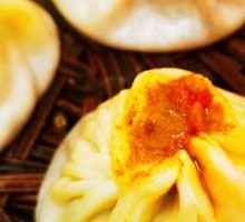 Crab Roe Bun
