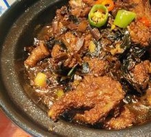 Braised Chicken Feet with Preserved Mustard Greens