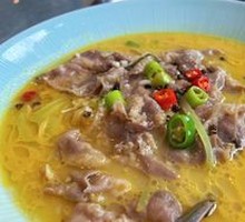 Sour Soup Beef with Golden Mushrooms